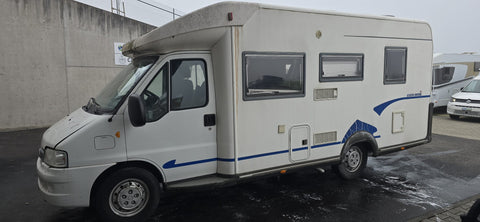 Nettoyage de véhicules pour camping-cars et fourgons aménagés jusqu'à 9 mètres / Nettoyage pour camping-cars / Ducato / Jumper / Boxer / Master / Transit