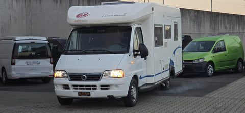 Nettoyage de véhicules pour camping-cars et fourgons aménagés jusqu'à 9 mètres / Nettoyage pour camping-cars / Ducato / Jumper / Boxer / Master / Transit