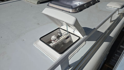 Dachfenster 12V mit Ventilator / Dachluke mit Lüfter / PowerVent Dachhauben - Blickdicht