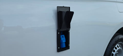 Prise d'entrée CEE/raccordement d'alimentation Carbest pour camping-cars / rectangulaire - noir