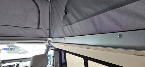 Toit relevable / toit relevable / toit relevable pour Renault Trafic / Nissan Primastar / OPEL Vivaro jusqu'à 2014 / Avant haut - Y compris installation / immatriculation / voiture de location