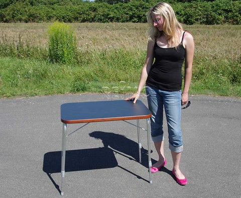 Système de table avec cadre de table pivotant pour Mercedes Vito long