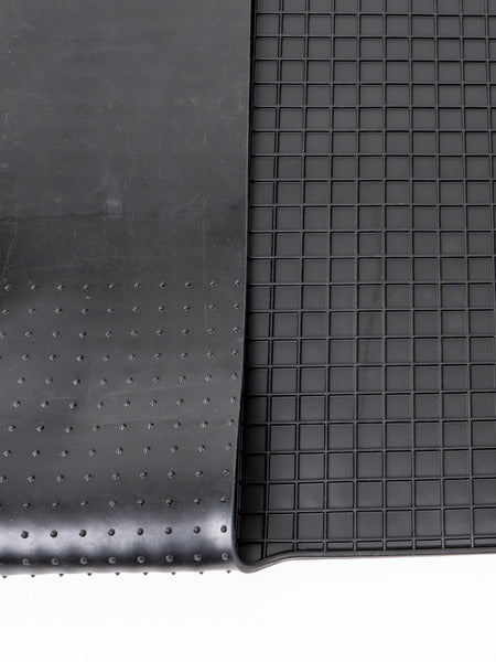 Tapis de sol en caoutchouc pour la cabine du conducteur - versions spécifiques au véhicule