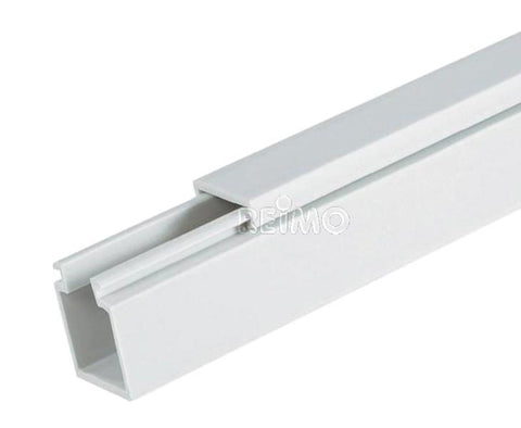 Canaletta portacavi 15x15x2000mm con foratura inferiore e coperchio