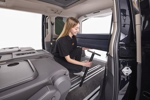 Stützfuß Set (bei 5-sitzigen Fahrzeugen) für Schlafmodul Volkswagen Multivan &gt;202