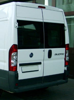 FIAT Ducato / Peugeot Boxer / Citroen Jumper / Toyota Proace/ OPEL Movano / RAM 3500 mit Flügeltüren - Sonnenschutz / Abdeckung / Thermomatte / Isolationsmatte / Innenisolierung - Set 2-teilig alle Radstände ab 2015
