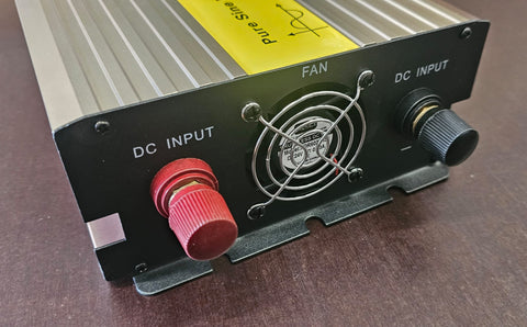 Convertitore di tensione, onda sinusoidale pura 1000W/12V/230V incluso telecomando