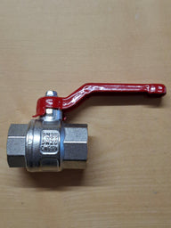 Valvola a sfera 3/4 di pollice filettatura interna – ottone nichelato con leva lunga