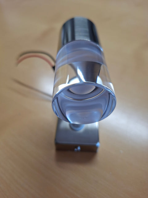 Spot LED Carbest avec interrupteur tactile, port USB et veilleuse – 12 V, 180 lm