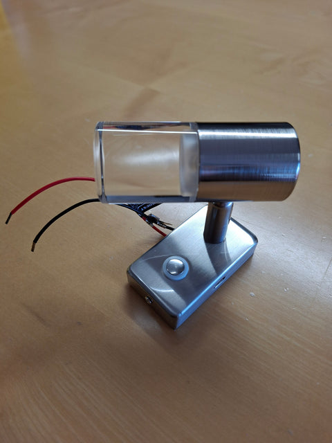Spot LED Carbest avec interrupteur tactile, port USB et veilleuse – 12 V, 180 lm