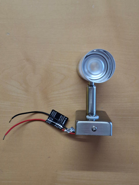 Spot LED Carbest avec interrupteur tactile, port USB et veilleuse – 12 V, 180 lm