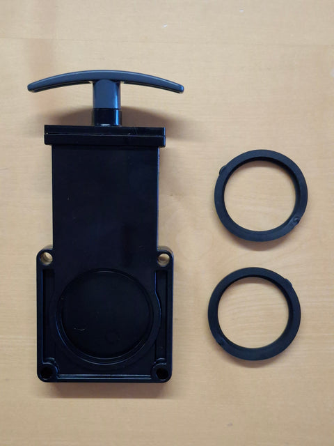Valvola a saracinesca 1 1/2" – plastica nera con guarnizioni e viti di fissaggio