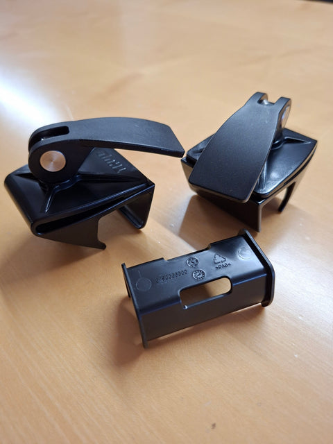 Thule Fabric Clamps Tuchklammern – 2er-Set für Markisen-Spannstangen
