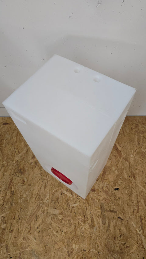 Wassertank / Tank / Wasserreservoir / Frischwasserbehälter / Wasserbehälter - 68 l, H 28 x L 33 x T 74 cm