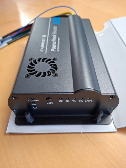 Ladebooster DC, DC 40 A mit MPPT-Solarladeregler – für LiFePO4, AGM, Gel und Blei-Säure