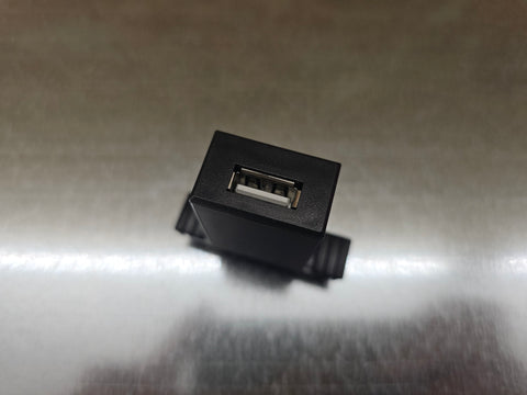 Port USB pour système de rail d'alimentation noir