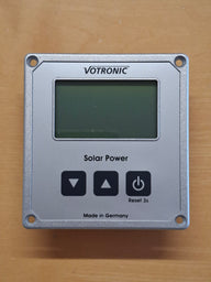 LCD-Solar-Computer S 12 V – Solaranzeige für VOTRONIC Solar-Laderegler