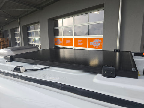 Halterung / Seitenhalter / Solarpanel: Montage-Set für Solarpanels mit 18-40 mm Alu-Rahmenstärke, schwarz (Montagepaket Balkonhalterung, Balkonhalterung Solarpanel, Befestigungsschiene)