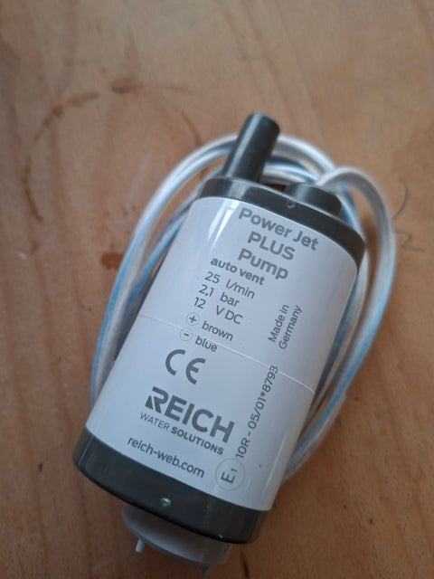 12 V Tauchpumpe Power Jet Plus für 12 mm Rohr-System