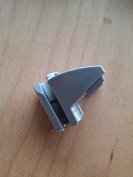Supporto piede di appoggio Fiamma destro – per F80 S, ricambio originale 98673S205