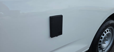 Carbest CEE-Eingangssteckdose/ Stromanschluss für Wohnmobil / Wohnwagen - rechteckig - schwarz