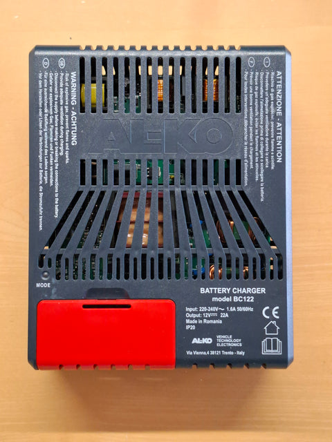 chargeur CB522-LT