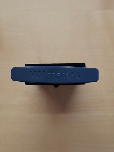 Valvola a saracinesca 1 1/2" – plastica nera con guarnizioni e viti di fissaggio
