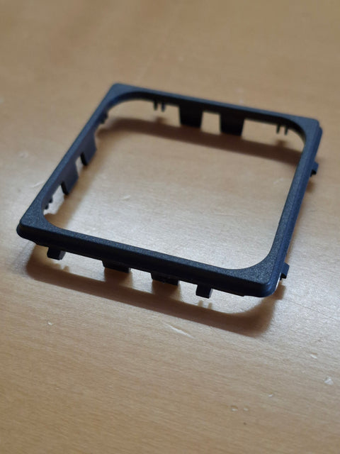 Sous-châssis gris ardoise pour prise USB ou standard 12V