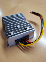 Carbest Spannungswandler 12 V auf 24 V – 10 A, IP68