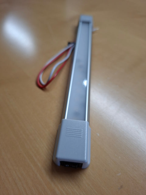 Luce lineare a LED Carbest da 266 mm