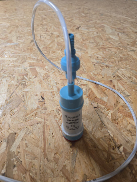 COMET Tauchpumpe VIP Plus 12 V mit Filter, Rückschlagventil und Entlüftung für Dethleffs / Erstausrüsterqualität