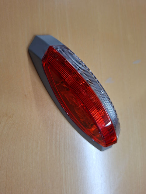 Contour rouge clair/blanc gauche plaque de base grise