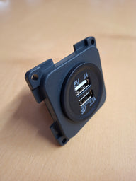 Prise de charge double USB A – 5 V, 1 A + 5 V, 2,1 A, gris ardoise