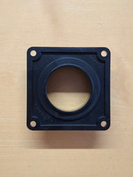 Flangia avvitabile 1 1/2" – plastica nera con 4 fori di fissaggio