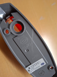Luce di ingombro Hella ovale sinistra – 12 V con base grigia