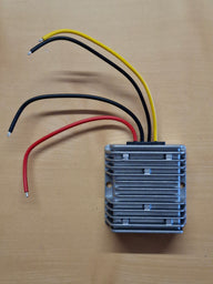Carbest Spannungswandler 12 V auf 24 V – 10 A, IP68