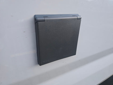 Presa CEE, rotonda, antracite