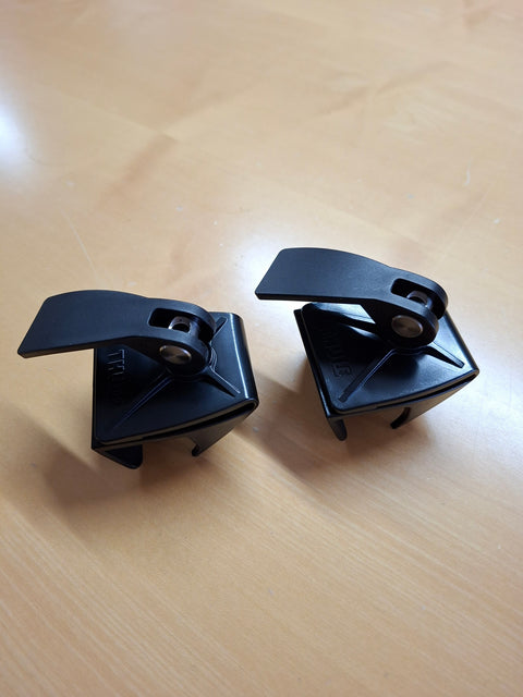Thule Fabric Clamps Tuchklammern – 2er-Set für Markisen-Spannstangen