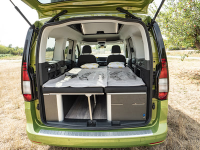 Bett mit Klappsitzbank für VW Caddy LR (ab 5/20) / Ford Connect LR (ab 2023) - Weekender 2