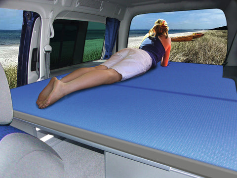 Sistema letto trasformabile VW Caddy Maxi 200 x 133 cm con cuscini e fodere
