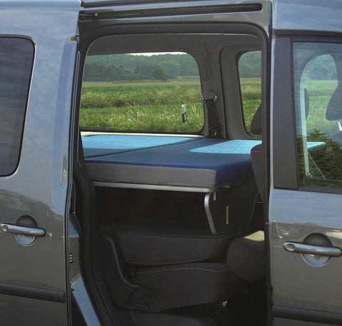 Sistema letto trasformabile VW Caddy Maxi 200 x 133 cm con cuscini e fodere