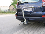 Schwerlast-Kupplungsträger für Kleinkrafträder – mit Aluminium-Auffahrrampe