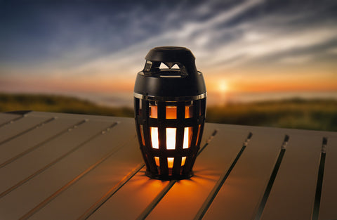 Lampada da tavolo a LED Carbest con altoparlante Bluetooth