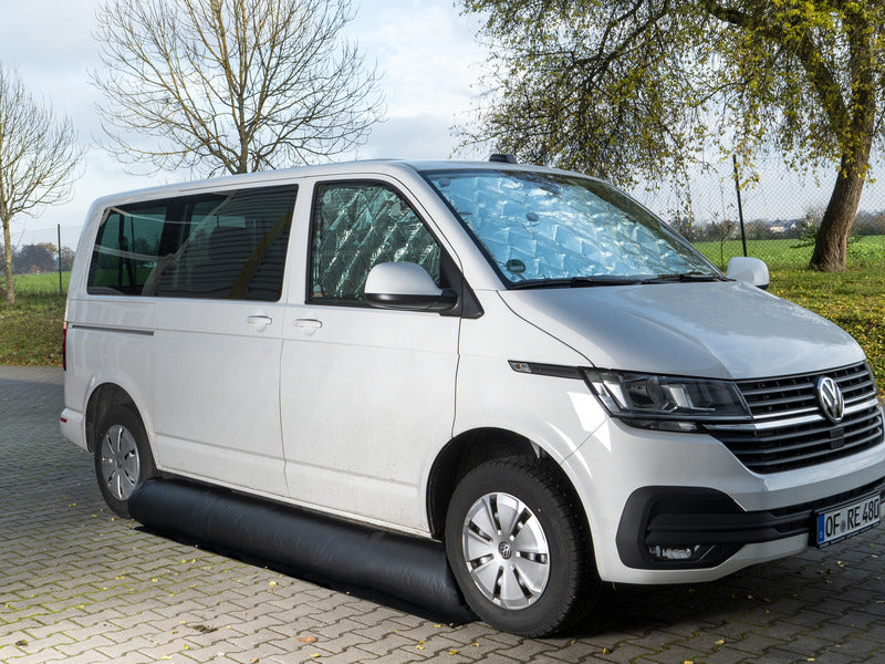 Aufblasbarer Windschutz für Campingbusse