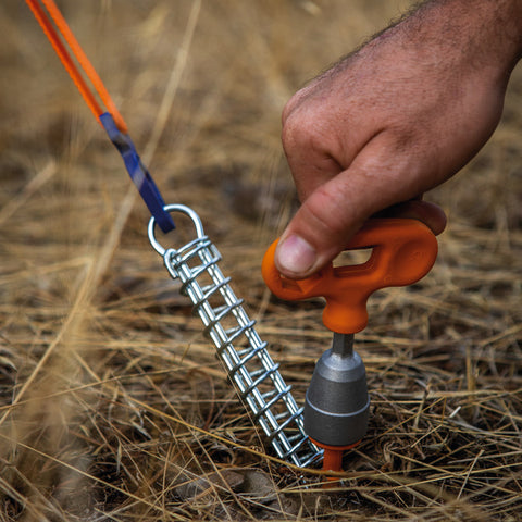Outil combiné en aluminium Peggy Peg pour chevilles à vis