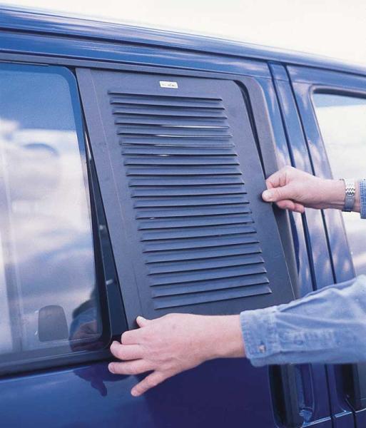 Kleines Lüftungsgitter AIRvent für Schiebefenster VW T4